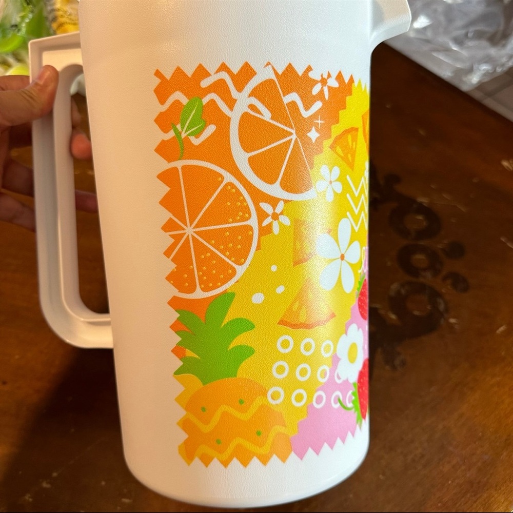 Tupperware Pitcher and Mug Set - Picture 4 of 10